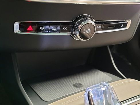 New 2026 Volvo XC90 T8 Plus w/ Protection Package Premier image 19