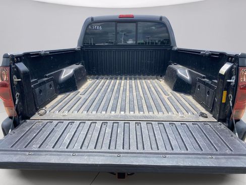 Used 2014 Toyota Tacoma 4x4 Regular Cab image 8