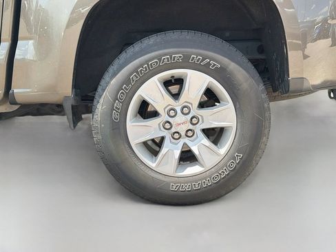 Used 2017 GMC Canyon SLE RWD image 32