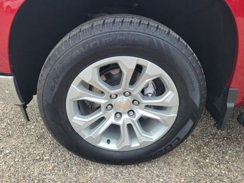 Used 2023 Chevrolet Silverado 1500 LTZ w/ Z71 Off-Road Package AWD/4WD image 14