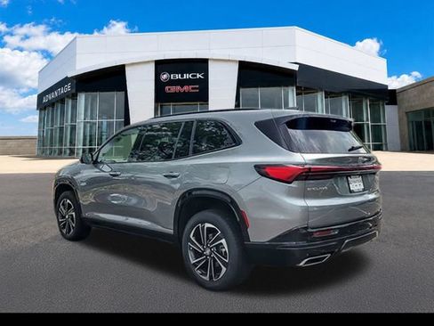 Used 2026 Buick Enclave Sport Touring w/ Power Package FWD image 6
