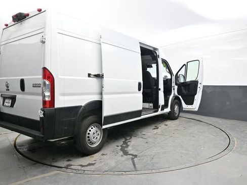 Used 2025 RAM ProMaster 2500 w/ Convenience Group image 42