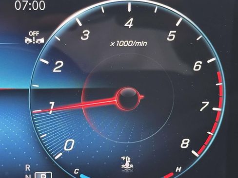 Used 2023 Mercedes-Benz GLB 250 4MATIC image 30