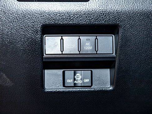 Used 2025 Lexus GX 550 image 22