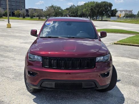 Used 2019 Jeep Grand Cherokee Altitude RWD image 2