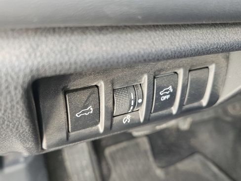 Used 2023 Subaru Outback Limited w/ Tech Package 3 image 17