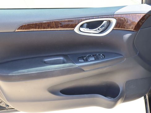Used 2014 Nissan Sentra SL w/ Protection Package FWD image 17