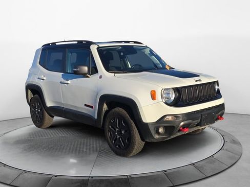Used 2018 Jeep Renegade Trailhawk w/ UConnect 8.4 Nav Group image 7
