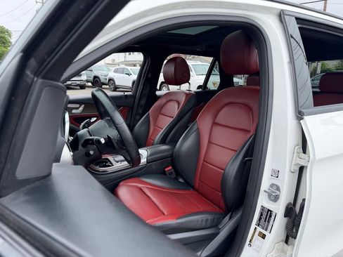 Used 2020 Mercedes-Benz GLC 300 4MATIC image 17