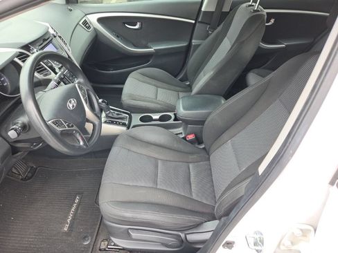 Used 2015 Hyundai Elantra GT FWD image 10