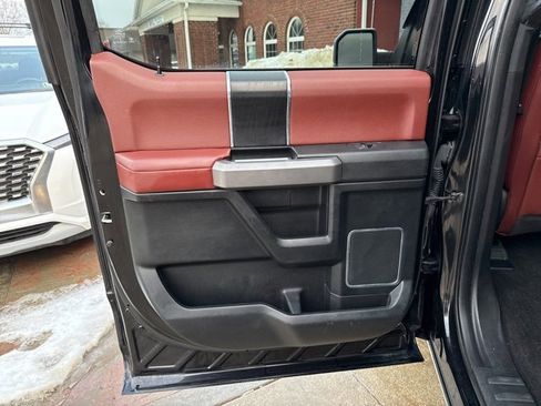 Used 2018 Ford F150 Platinum w/ FX4 Off-Road Package image 48