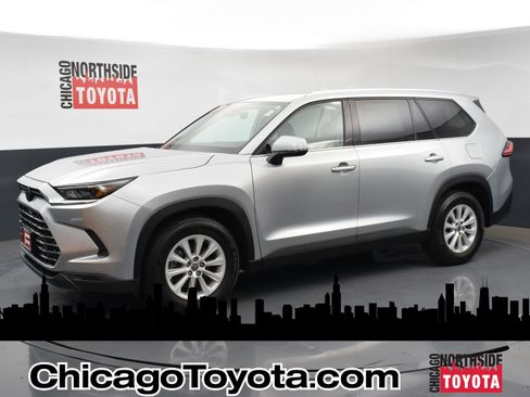 Used 2024 Toyota Grand Highlander XLE image 1