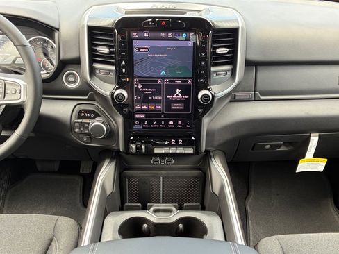 New 2026 RAM 1500 4x4 Crew Cab image 3