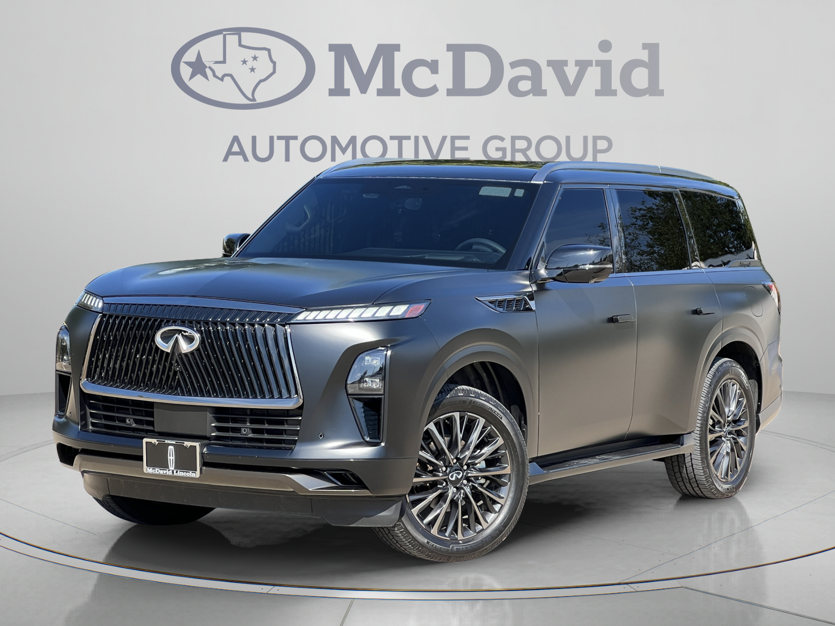 Used 2025 INFINITI QX80 Autograph AWD/4WD image 2