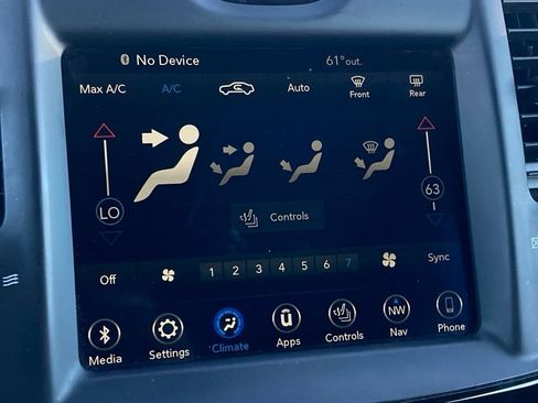 Used 2023 Chrysler 300 S image 21