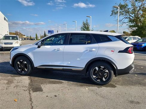 New 2026 Kia Sportage LX w/ LX Convenience Package image 7