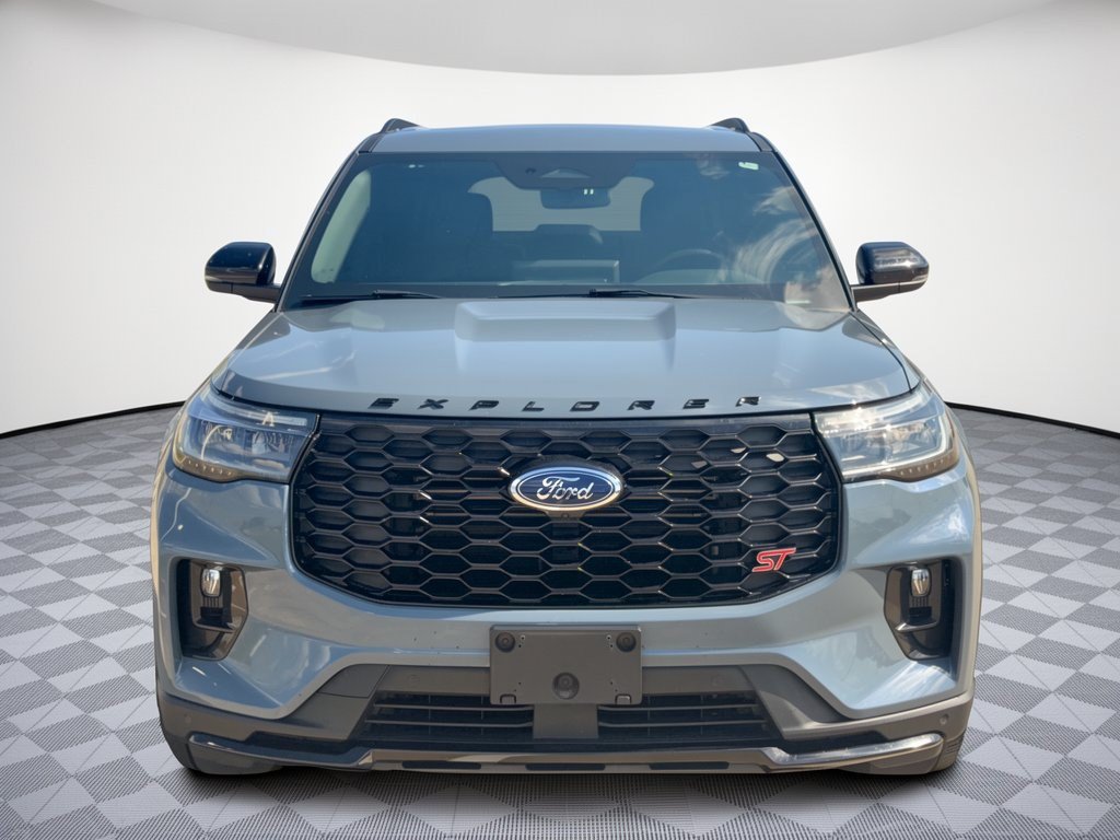 Used 2025 Ford Explorer ST AWD/4WD image 6