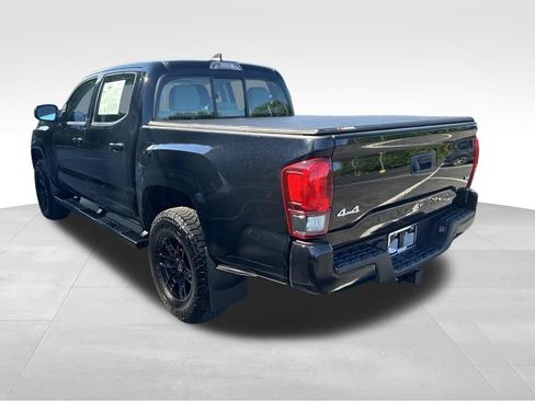 Used 2018 Toyota Tacoma SR w/ SR Convenience Package AWD/4WD image 3