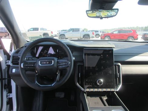 New 2026 GMC Acadia AT4 w/ Luxury Package AWD/4WD image 17