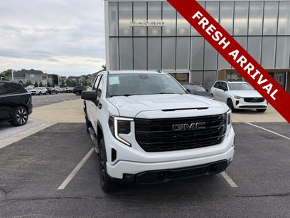Used 2022 GMC Sierra 1500 Elevation w/ Preferred Package