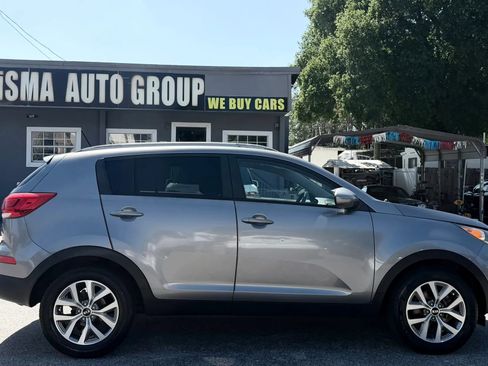 Used 2016 Kia Sportage LX w/ LX Popular Package image 4