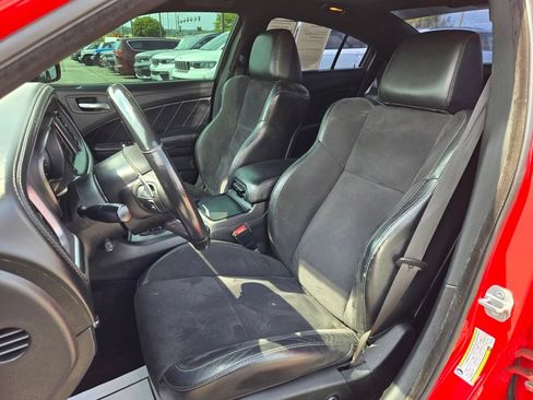 Used 2019 Dodge Charger R/T w/ Plus Group RWD image 17
