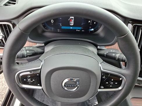 Used 2024 Volvo S60 B5 Plus image 22