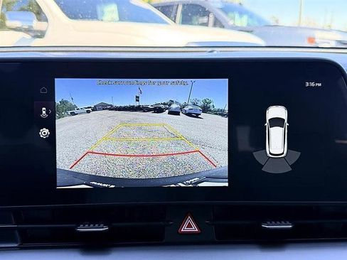 Used 2023 Kia Sportage EX image 38