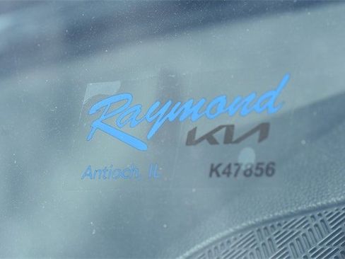 New 2026 Kia Carnival EX image 37