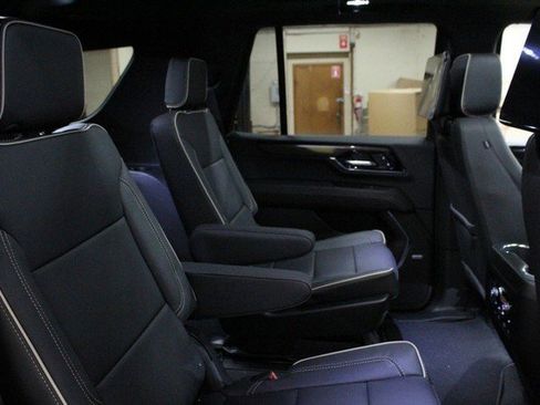 New 2026 GMC Yukon Elevation image 14