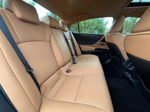 Used 2023 Lexus ES 350 Premium image 51