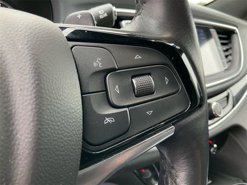 Used 2024 Buick Enclave Premium image 37