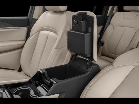 Certified 2022 Jeep Grand Cherokee L Laredo RWD image 11