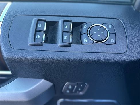 Used 2019 Ford F150 Lariat image 14