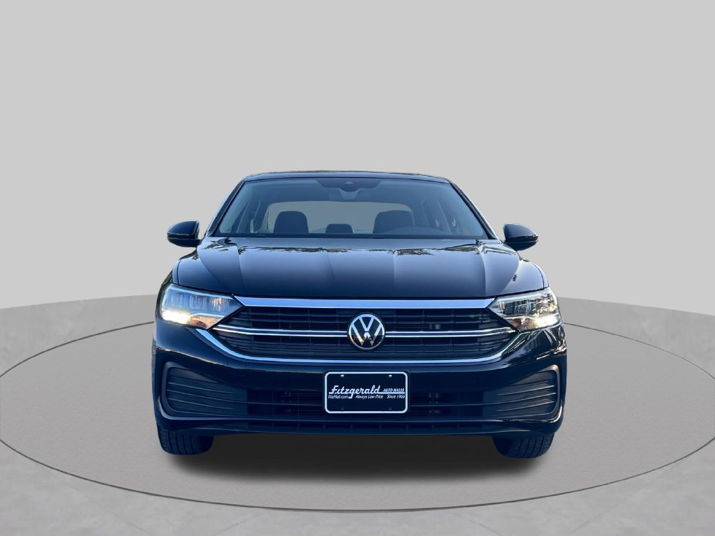 Used 2024 Volkswagen Jetta SE FWD image 6