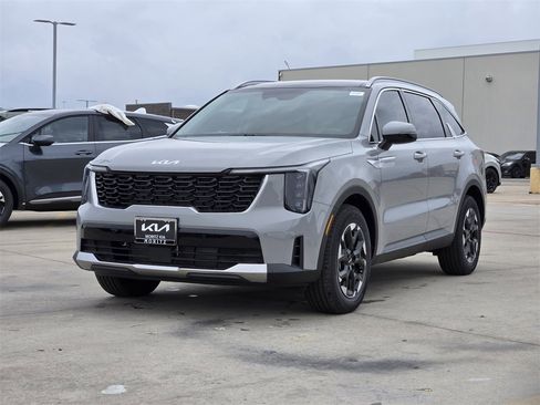 New 2026 Kia Sorento S w/ S Panoramic Sunroof Package image 2