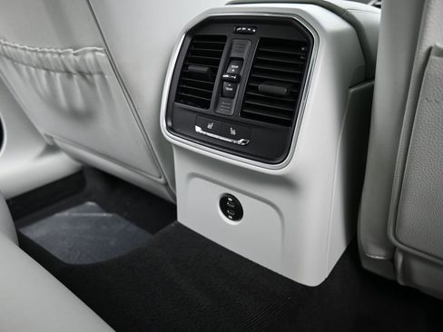 New 2025 Porsche Macan image 23