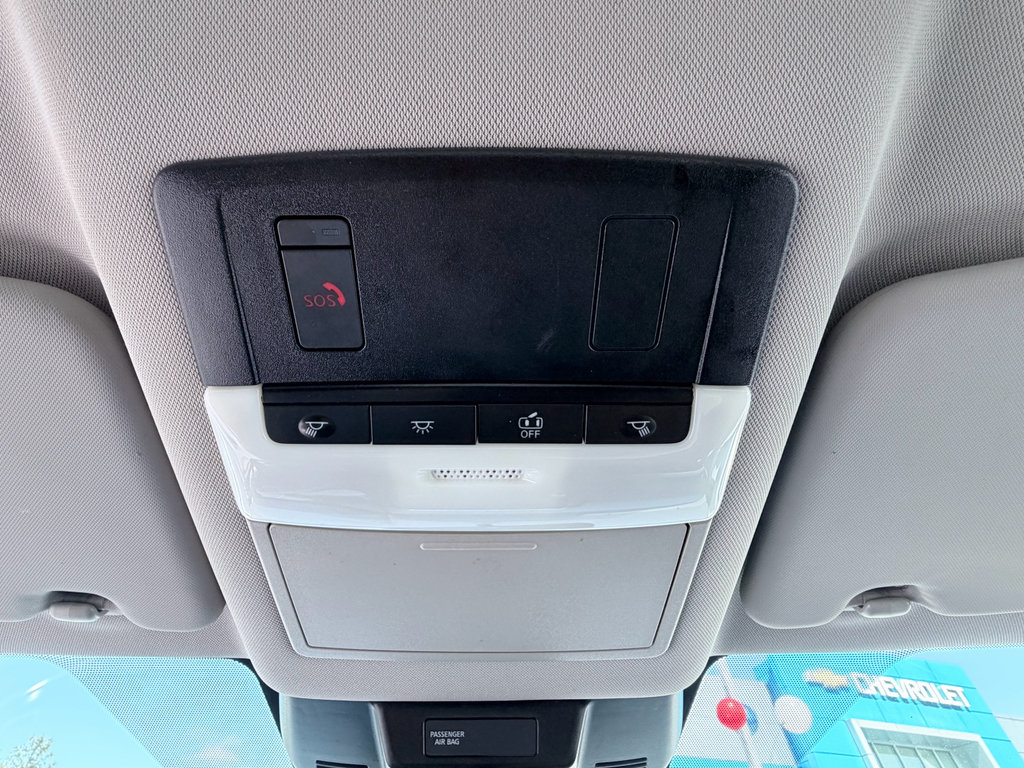 Used 2025 Nissan Rogue SV FWD image 16