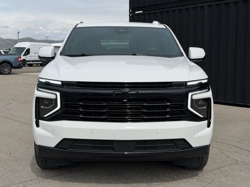 Used 2025 Chevrolet Tahoe LT AWD/4WD image 2