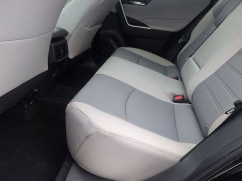 Certified 2023 Toyota RAV4 XLE Premium image 27