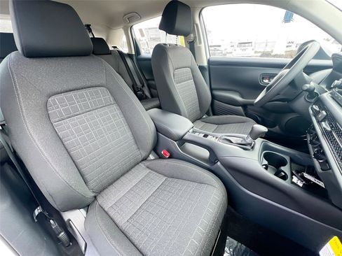 New 2025 Honda HR-V LX image 27