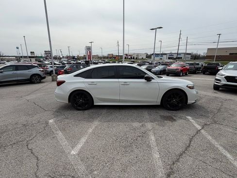 Used 2025 Honda Civic Sport image 6