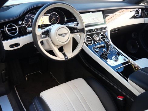 Used 2020 Bentley Continental GT image 2