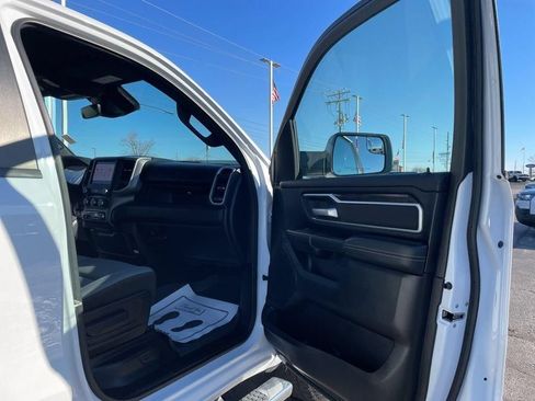 Used 2023 RAM 1500 Big Horn AWD/4WD image 37