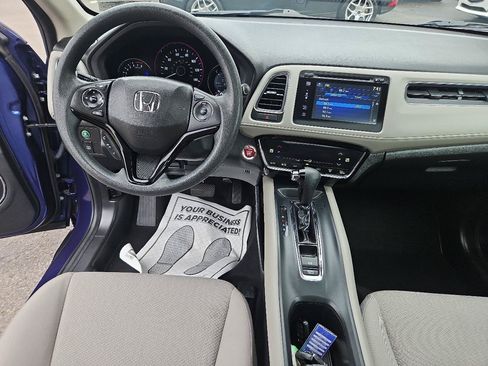 Used 2017 Honda HR-V EX image 24