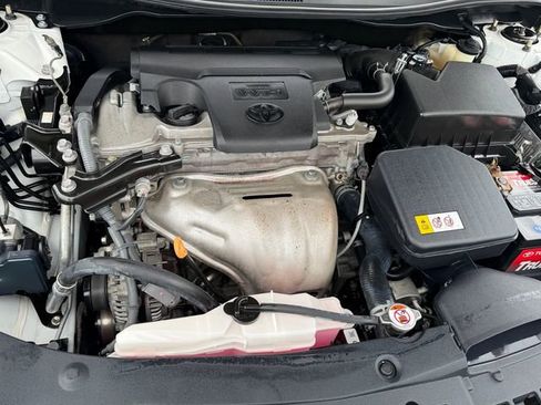 Used 2017 Toyota Camry XLE FWD image 19