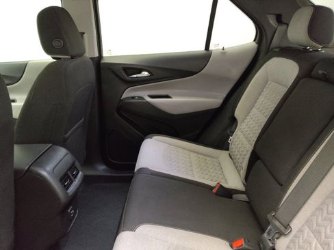 Used 2022 Chevrolet Equinox LT FWD image 18