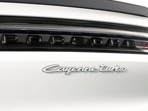 Used 2024 Porsche Cayenne Turbo image 64