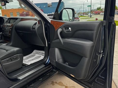 Used 2018 INFINITI QX80 4WD w/ Driver Assistance Package image 14