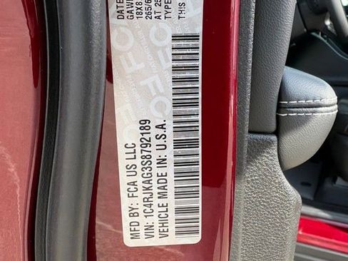 New 2025 Jeep Grand Cherokee L Laredo AWD/4WD image 25